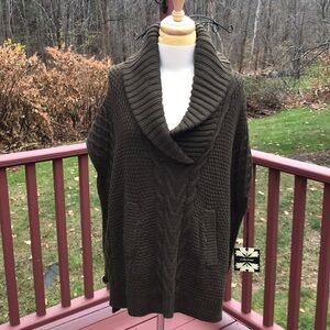NWT! CLICHE size L army green cable knit sweater